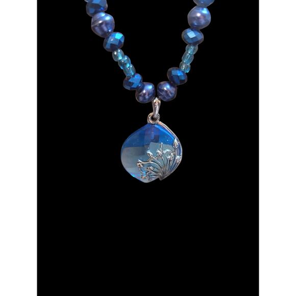 Beautifull blue beaded necklace - Picture 1 of 2